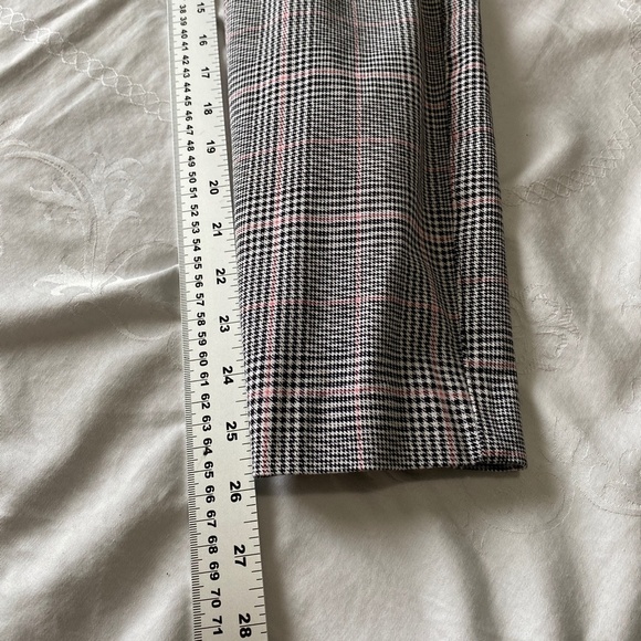 Old Navy Women's Pixie Ankle Houndstooth Striped Black + White Stretchy Pants 12 - Picture 9 of 10